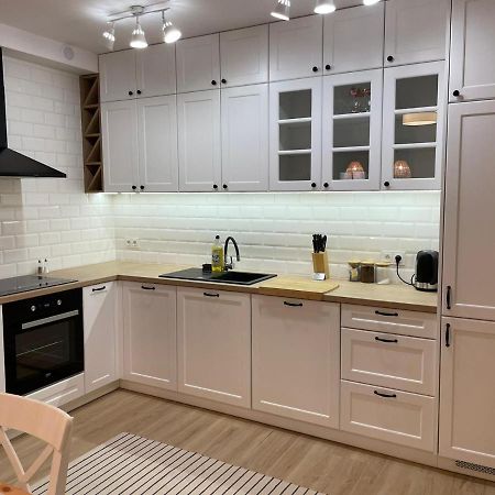 Apartamenty Guzik 22 Кросно Экстерьер фото