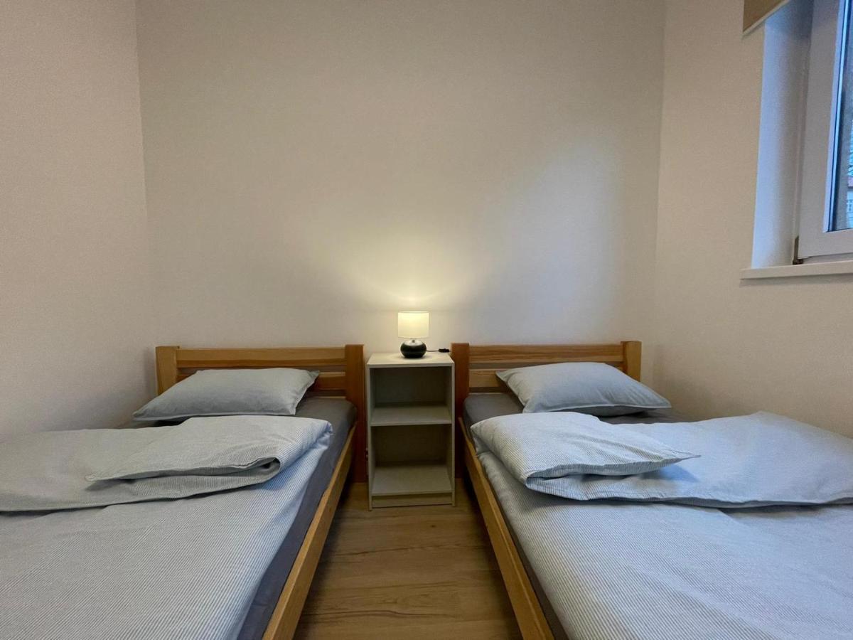 Apartamenty Guzik 22 Кросно Экстерьер фото