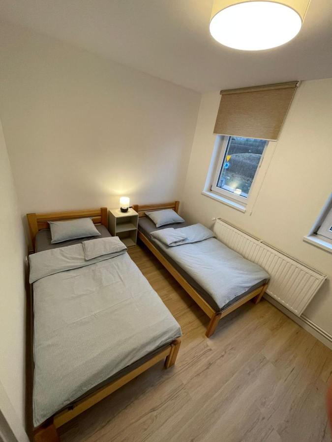 Apartamenty Guzik 22 Кросно Экстерьер фото